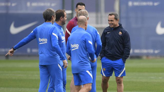 Latihan Pertama Barcelona di Tangan Sergi Barjuan