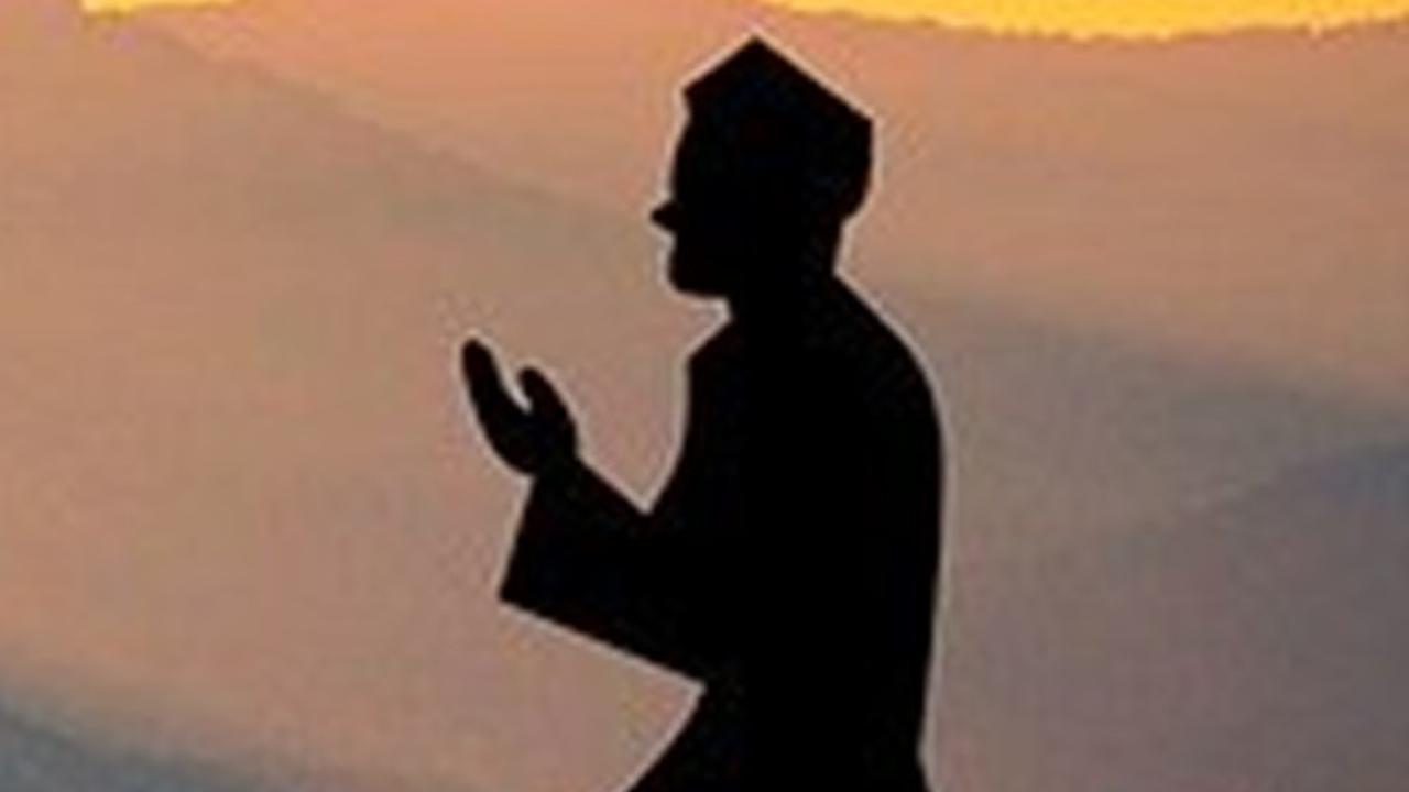 Keistimewaan dan Tata Cara Membaca Surah Yasin di Malam Nisfu Syaban