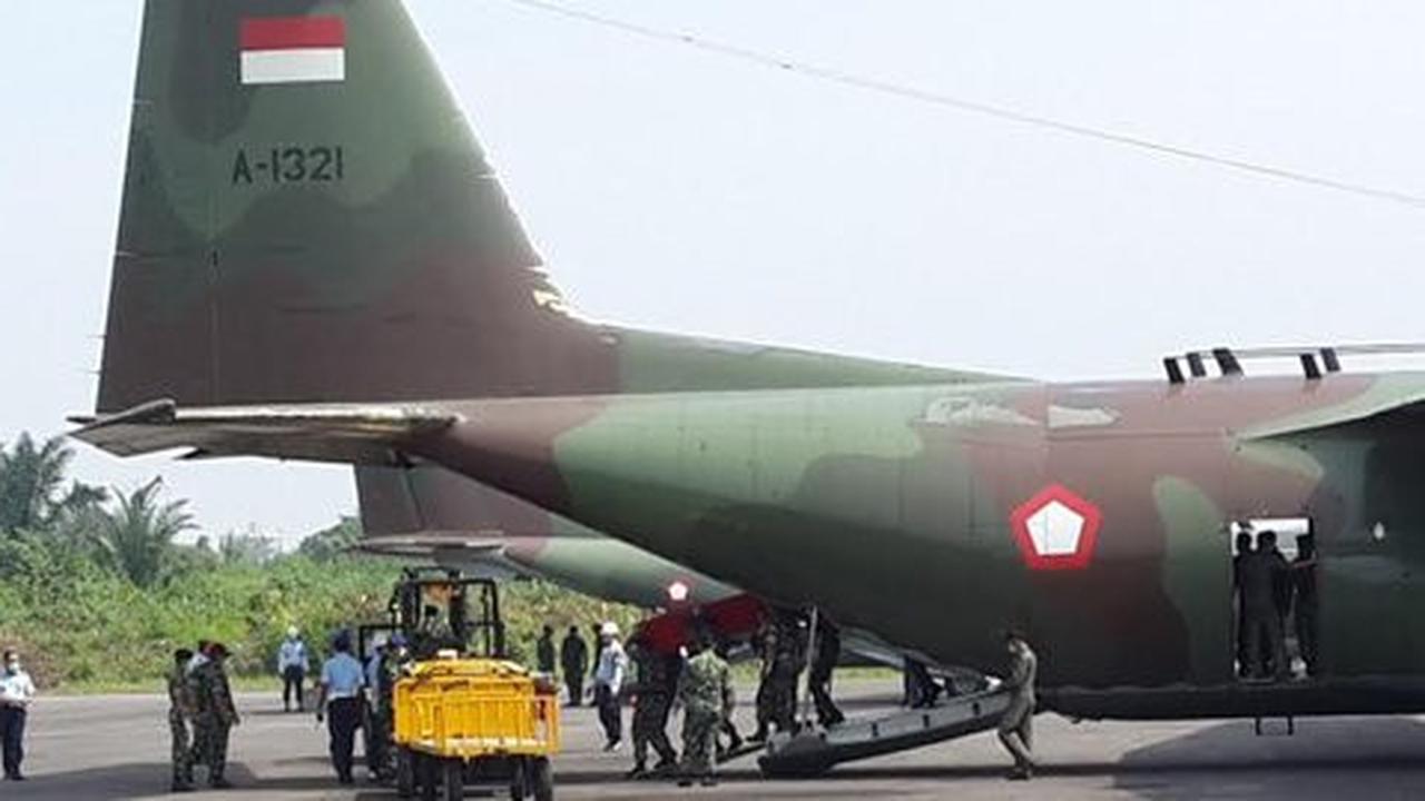 Hercules bermasalah, 8 jenazah akhirnya diterbangkan dengan CN-295