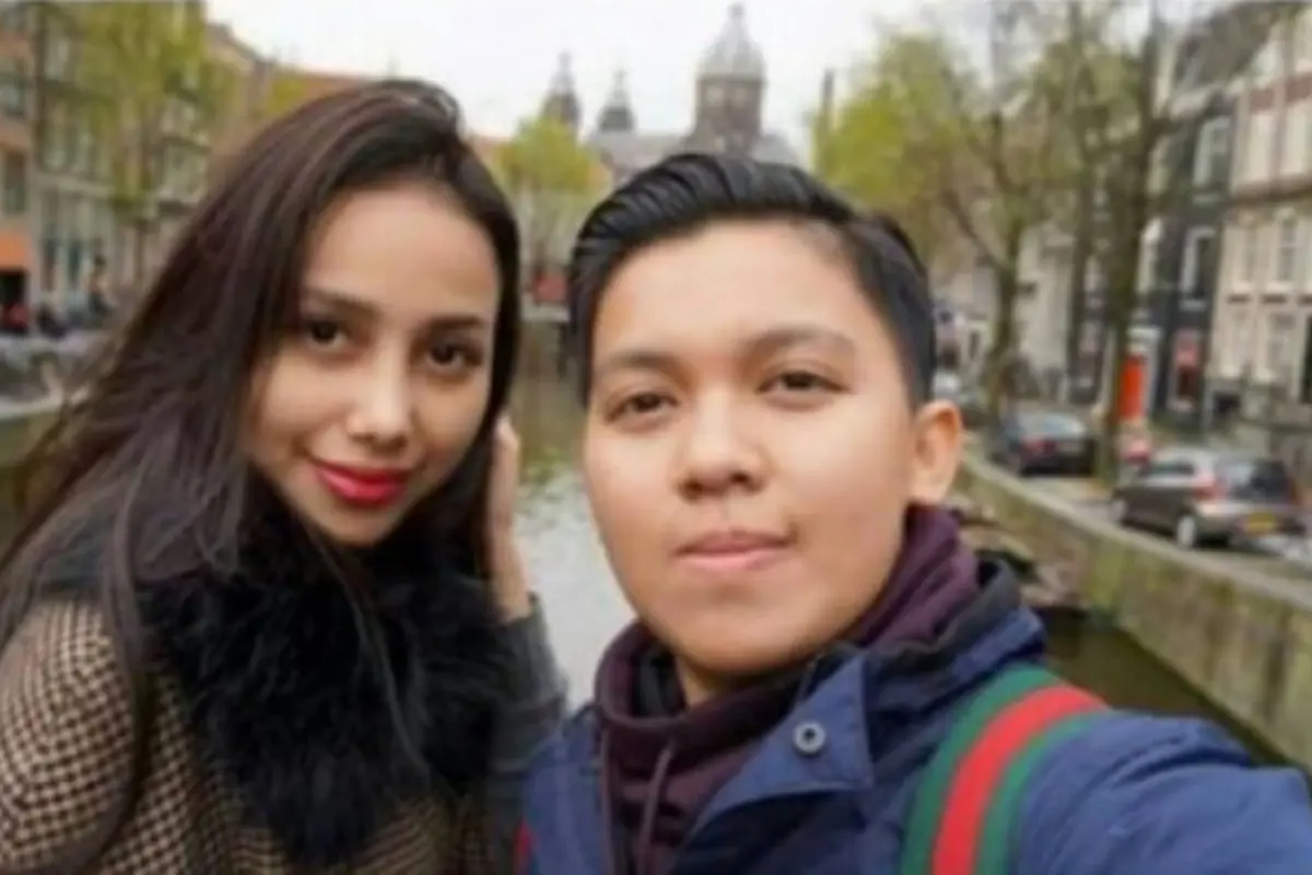 [Bintang]Sederet Foto Mesra Kiki Hasibuan dengan Pasangan Sejenisnya!