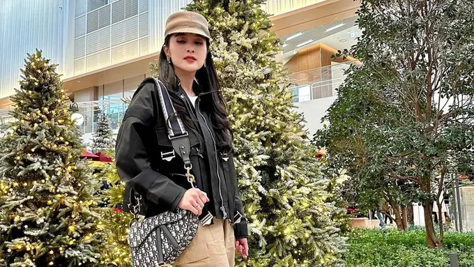 Potret Persiapan Sandra Dewi Sambut Natal, Beli Pohon Asli dari Amerika