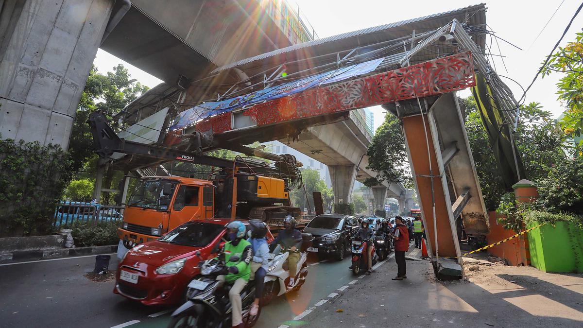 Sopir Truk Penabrak JPO Tendean Diamankan Polisi
