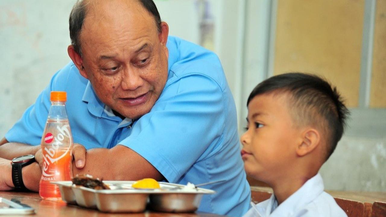 Anak dari Keluarga Miskin Jadi Mayoritas Populasi 20 Tahun Mendatang, MBG Jadi Solusi