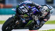 Pebalap Yamaha, Maverick Vinales, saat beraksi pada tes pramusim MotoGP 2019 di Sirkuit Sepang, Kamis (7/2). Pada tes pramusim kali ini Maverick Vinales menduduki posisi pertama dengan catatan waktu 1 menit 58.897 detik. (AFP/Mohd Rasfan)