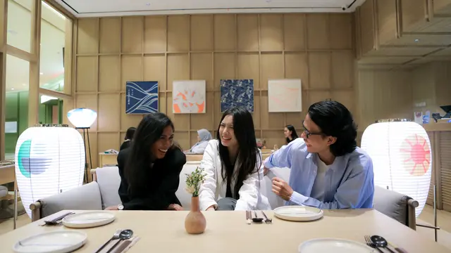 wanita januari mencairkan suasana