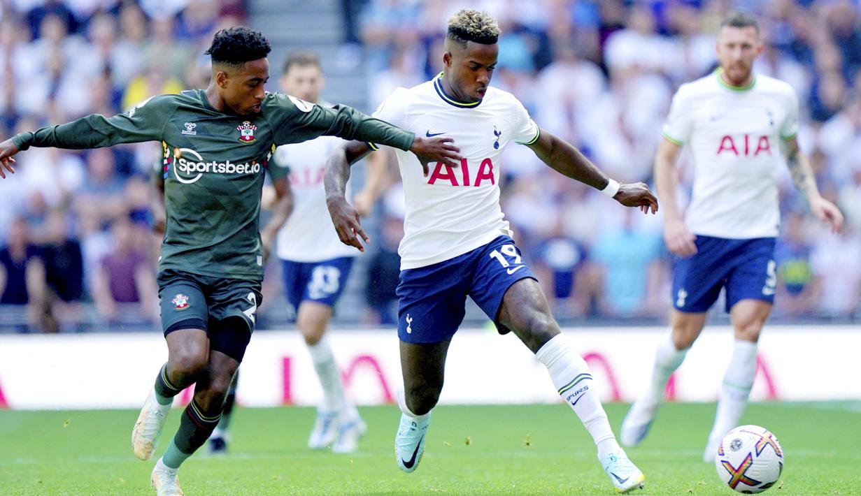 Tampil di Stadion Tottenham Hotspur, The Lilywhites sempat tertinggal lebih dulu namun pada akhirnya mampu bangkit dan mengunci kemenangan 4-1. (Kirsty O'Connor/PA via AP)