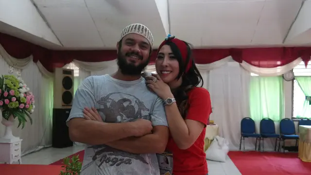Henny Mona dan Rio Reifan