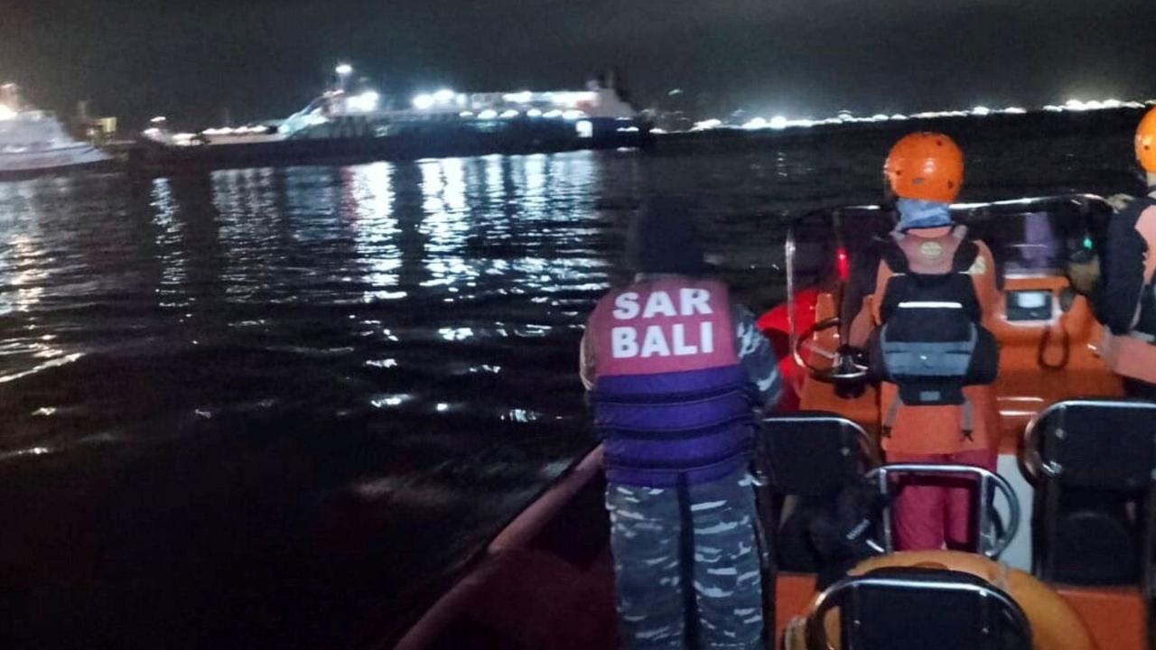 VIDEO: Melihat dari Dekat, Detik-Detik Penyelamatan Korban Kapal KMP Tenggelam di Selat Bali