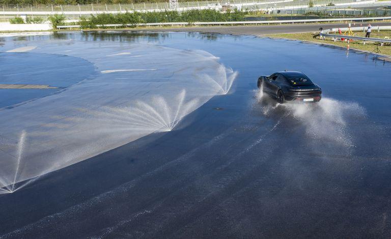 Caranddriver.com