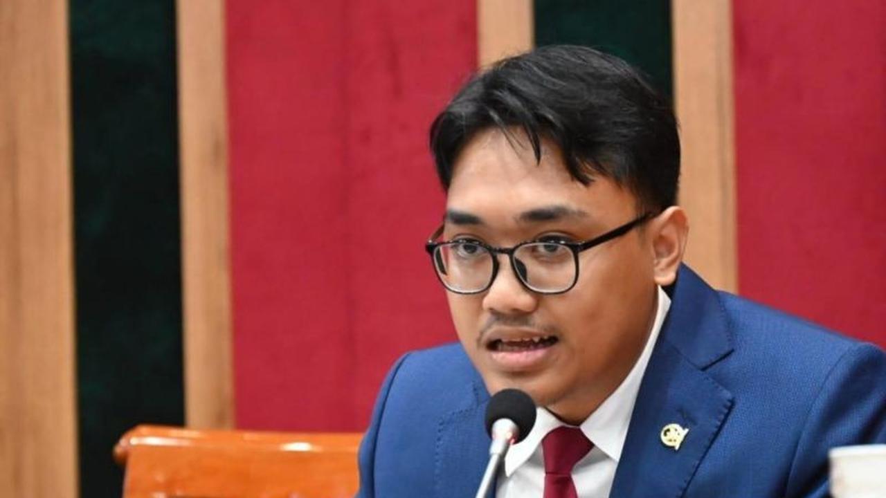 DPR Ingatkan Sekolah Aktif Daftarkan Siswa Berprestasi di SNBP 2026