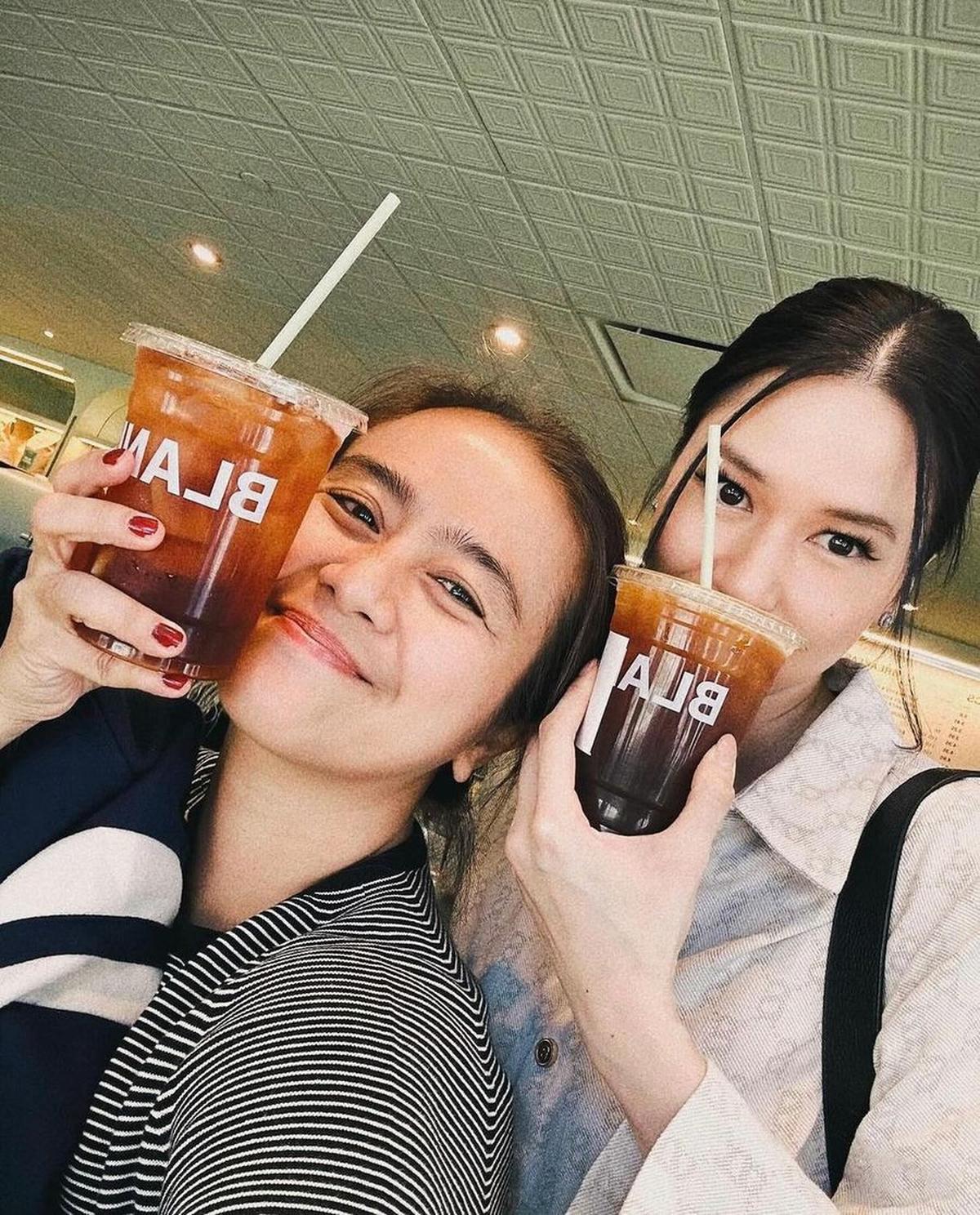 Potret Laura Basuki yang Ternyata Suka Minum Kopi, Sehari Bisa 3 Kali