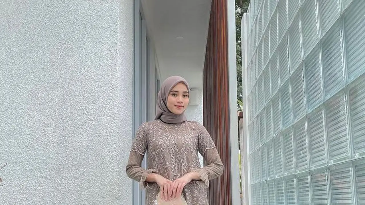 10 Model Baju Gamis Brokat Modern, Elegan untuk Kondangan
