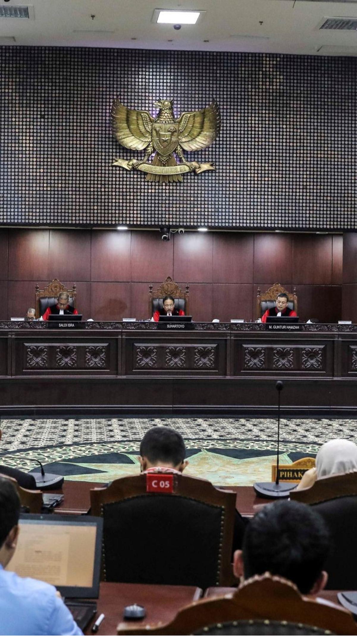 Putusan MK No. 90/PU-XXI/2023 itu sebelumnya diwarnai kontroversi dan telah ditolak oleh Mahkamah Konstitusi (MK). <br>( Foto liputan6.com / Angga Yuniar )<br>