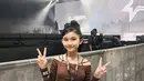 Sebagai seorang BLINK (penggemar BLACKPINK) dan juga LILIES (penggemar Lisa BLACKPINK), Ayu Ting Ting menunjukkan antusiasme besar terhadap acara tersebut.  [@ayutingting92].