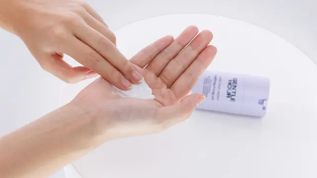 Sleeping mask Late This Night dari Gentle Hour