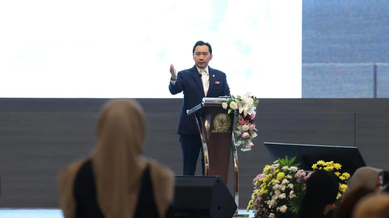 Wakil Ketua MPR Edhie Baskoro Yudhoyono (Ibas) menjadi pembicara utama Seminar Nasional "Penguatan Legislasi Berbasis Data di Era AI: Peluang dan Tantangan dalam Tata Kelola Satu Data Indonesia" di Gedung Nusantara IV DPR RI, Jakarta, Rabu (2/9) (Istimewa