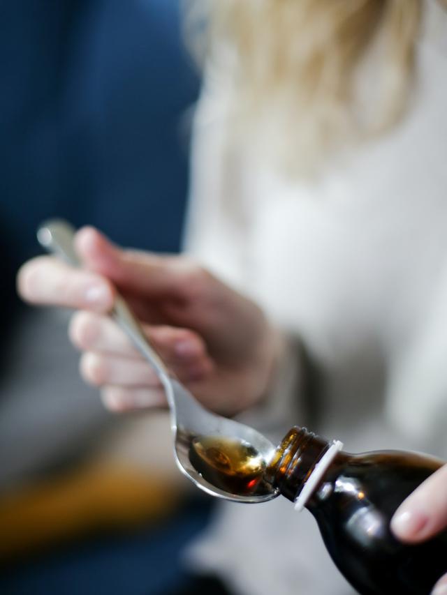 Bantahan Kemenkes dan BPOM Terkait Daftar 15 Obat Sirup yang Mengandung Senyawa Berbahaya