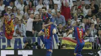 Messi rayakan gol ke gawang Real Madrid (AP Photo/Emilio Morenatti)