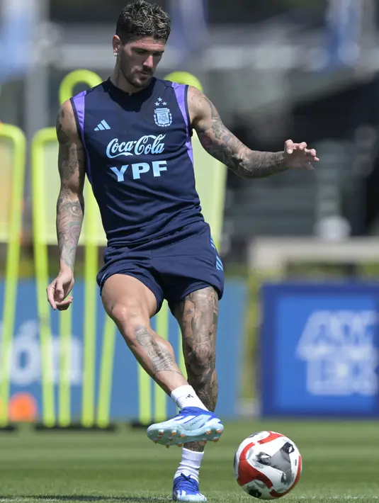 Argentina masih sempurna. Juara Piala Dunia 2022 itu juga belum sekali pun kebobolan. (JUAN MABROMATA / AFP)