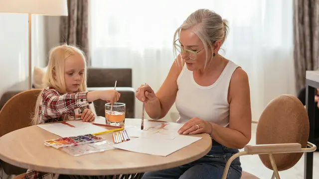 Membuat Cerita Bergambar atau Komik Mini