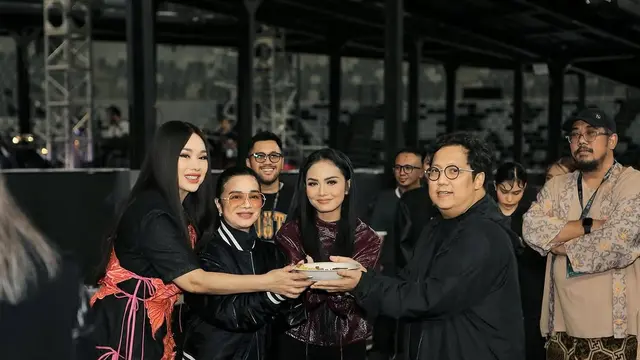 6 Potret Persiapan Super Diva di Indonesia Arena, Konser Megah Digelar Hari Ini