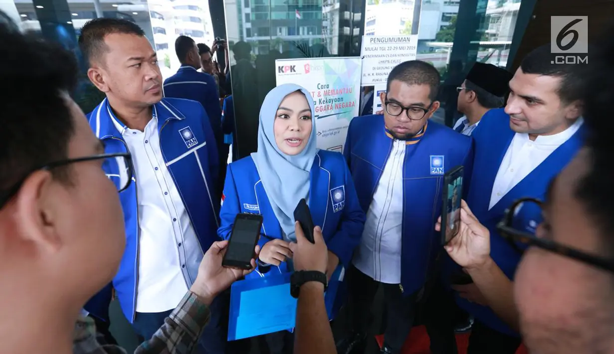 Caleg terpilih Dapil  V DKI Jakarta, Zita Anjani saat diwawancarai wartawan di KPK, Jakarta, Rabu (29/5/2019). Kedatangan PAN DKI Jakarta melalui Calon Legislatif terpilih pada pemilu 17 April 2019 lalu dalam rangka mewujudkan pejabat publik yang bersih dan transparan. (Liputan6.com/HO/Soni)