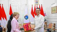 Gubernur New South Wales Australia, Margaret Beazley bertemu Penjabat (Pj) Gubernur DKI Jakarta Heru Budi Hartono di Balai Kota DKI Jakarta, Kamis (25/5/2023). (Foto: Pemprov DKI Jakarta)
