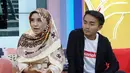 Rumah tangga pasangan ini dibina sejak tanggal 16 September 2017. Keduanya menikah di salah satu Masjid di Sunter Jakarta Utara. Kenangan tak terlupakan pernah diungkapkan setelah resmi menikahi Alma. Saat keduanya salat berjamaah. (Instagram/taqy_malik)