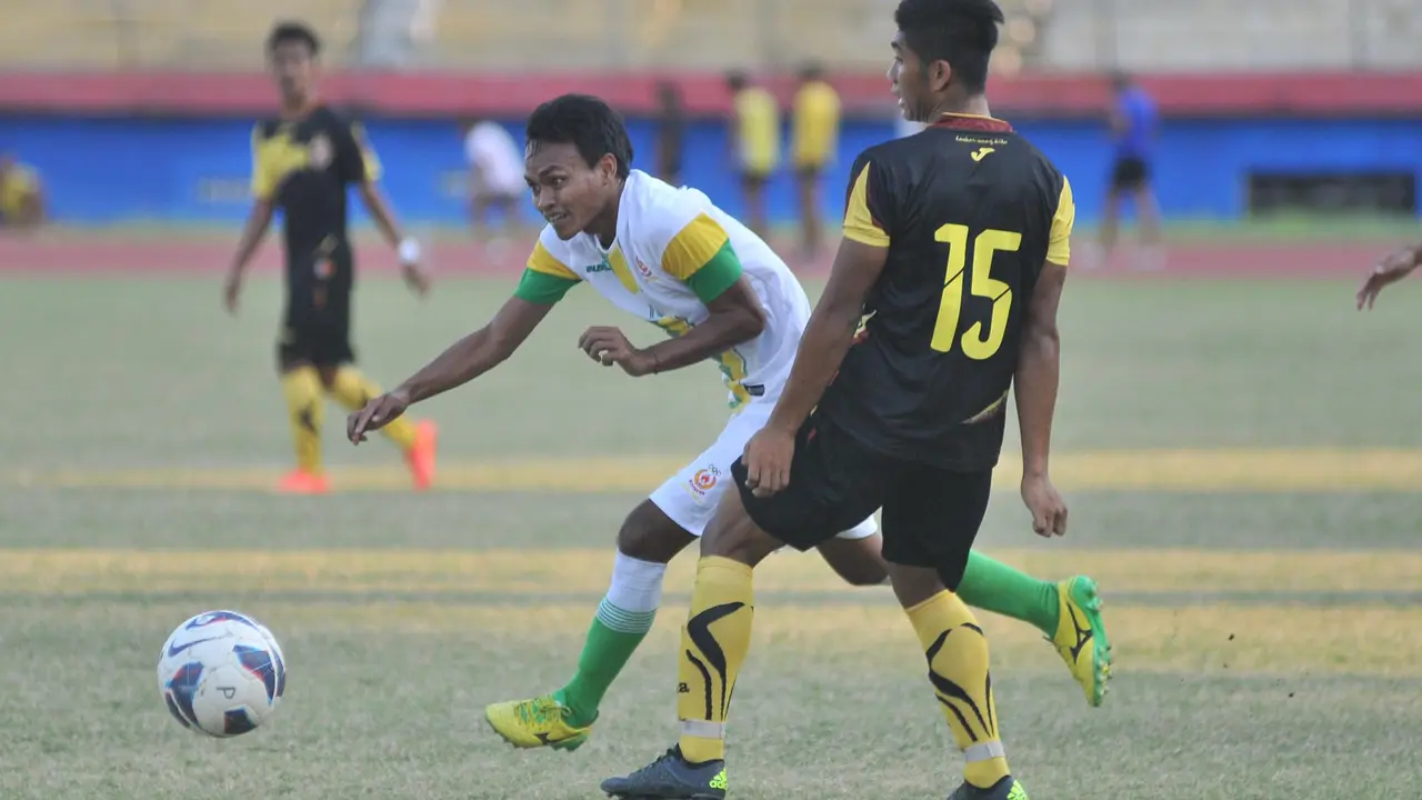 Uji coba tim Pra Pon Jatim vs Pra Pon Sumsel berkesudahan 1-2 di Stadion Gelora Delta Sidoarjo, Rabu (16/09/15). (Bola.com/Zaidan Nazarul)