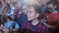 Wali Kota Solo Gibran Rakabuming Raka saat menghadiri acara deklarasi 'Indonesia Memanggil Gibran' di kawasan Tugu Proklamasi, Jakarta Pusat, Sabtu (21/10/2023) malam. (Merdeka.com/Bachtiarudin Alam)