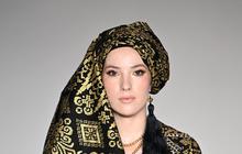 FOTO: Pesona Busana Khas Nusantara yang Dipamerkan Indonesia Now di New York Fashion Week