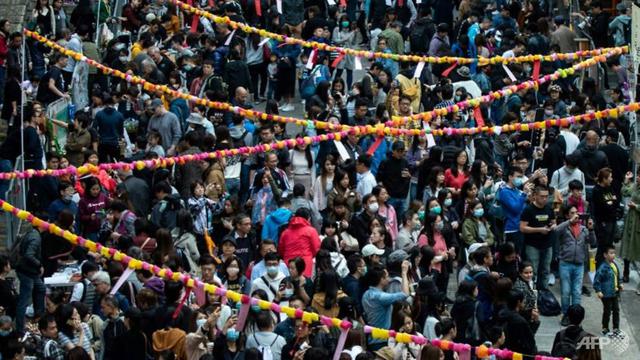 Dekorasi Tahun Baru China di Hong Kong Diwarnai Unsur Protes.