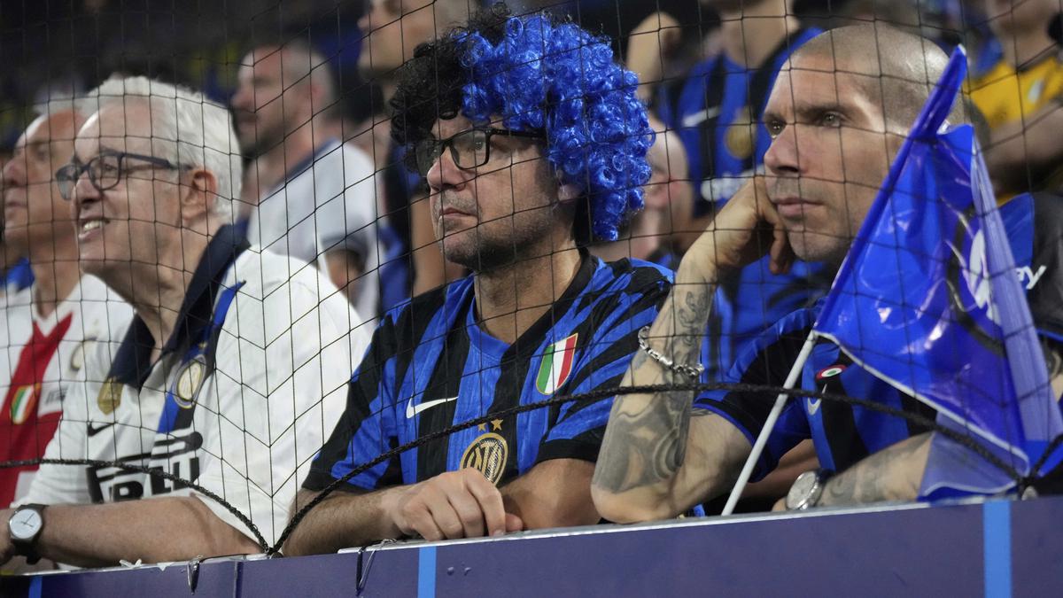 Salam Nol Trofi dari Curva Sud AC Milan buat Inter Milan