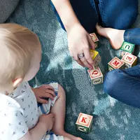 Pengaruh genetik orangtua terhadap tingkat kecerdasan anak. (unsplash.com/@marisahowenstine)
