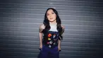 Dalam berbagai kesempatan, Mahalini kerap mengunggah berbagai potret terbarunya dalam media sosial Instagramnya. Penyanyi asal Bali ini kerap memperlihatkan bagian pundaknya dengan busana off-shoulder. Pasti bagi para penggemar kerap menyaksikannya saat berada di atas panggung maupun dalam berbagai aktivitasnya. (Liputan6.com/Instagram/mahaliniraharja)