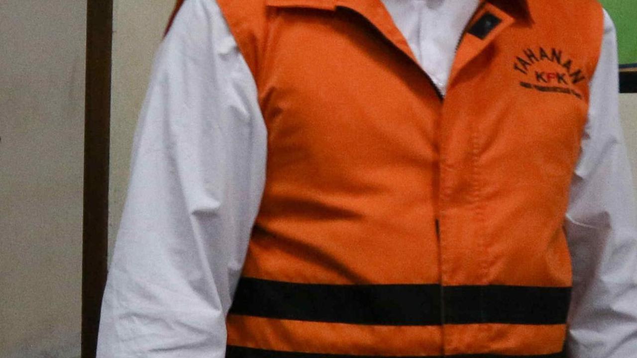 Apabila denda pidana tersebut tidak dibayarkan, maka akan diganti dengan pidana kurungan selama 4 bulan.