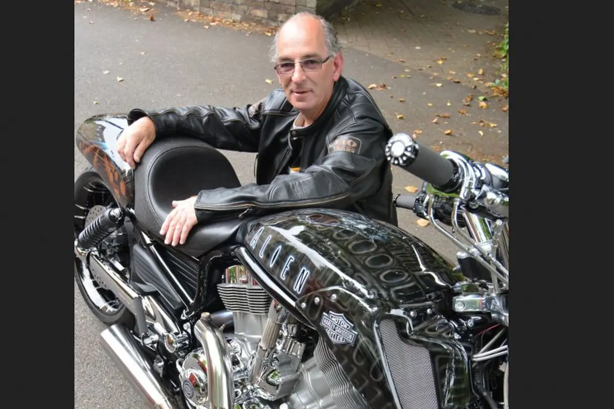 Kakek Ini Jual Rumah untuk Beli Motor Harley