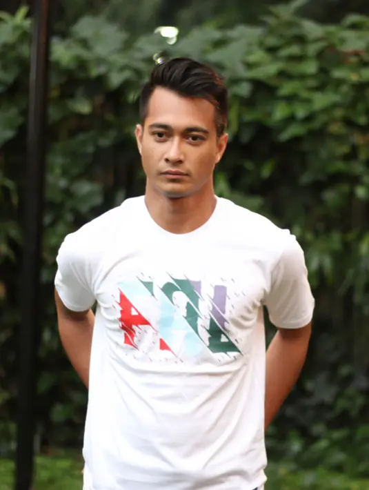 Tak sampai sana, berkali-kali Ruch mengatakan bahwa mulai saat ini dirinya tak lagi ada hubungan apa-apa dengan Eza. (instagram/ezagio)