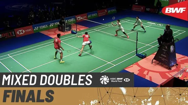 Berita video pertandingan final All England 2020 nomor ganda campuran antara wakil Indonesia, Praveen Jordan / Melati Daeva Oktavianti, melawan pasangan Thailand, Dechapol Puavaranukroh / Sapsiree Taerattanachai.