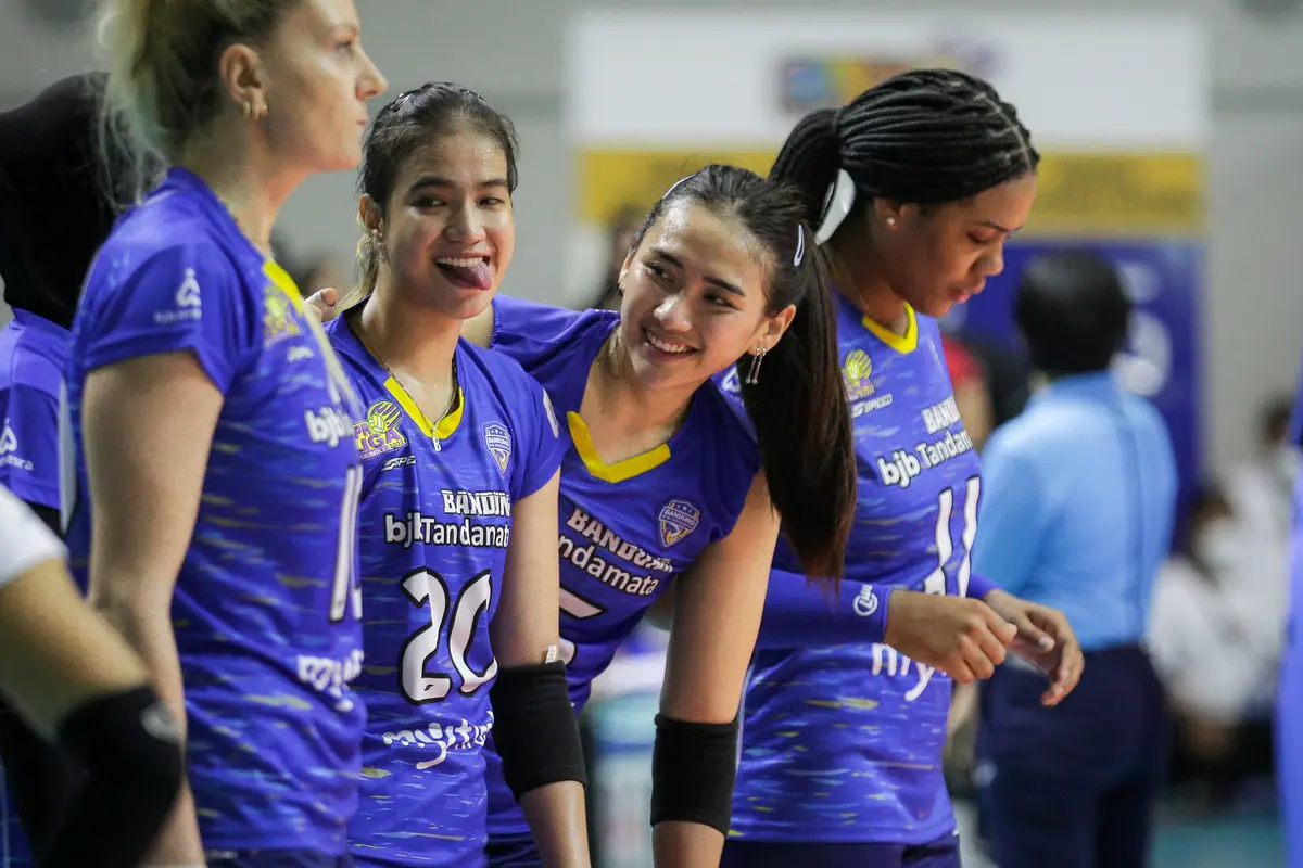 Foto: Pesona Yolla Yuliana di PLN Mobile Proliga 2022, Tak Luntur Ditelan Masa