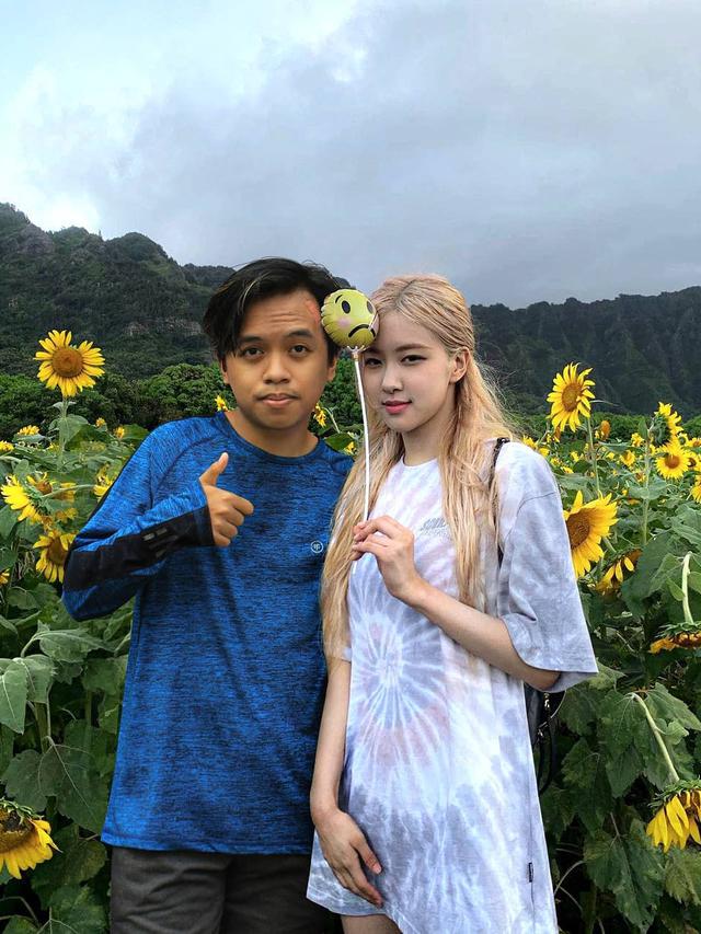 6 Editan Foto Pria Hangout Bareng Rose Blackpink Ini Halu Banget