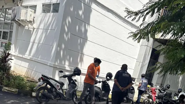 Aksi penyerangan menyasar dua kantor pelayanan publik di Kota Makassar, Sulawesi Selatan.