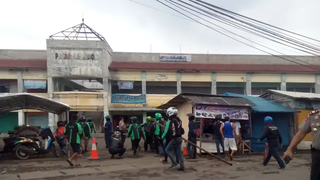 Rusuh angkot