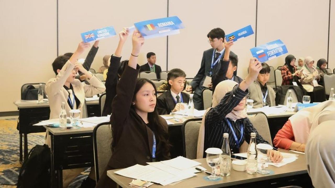 AMUN 2026 Latih Siswa Berpikir Kritis Lewat Simulasi Sidang PBB