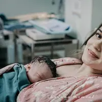 Yasmine Wildblood melahirkan (Instagram/yaswildblood)