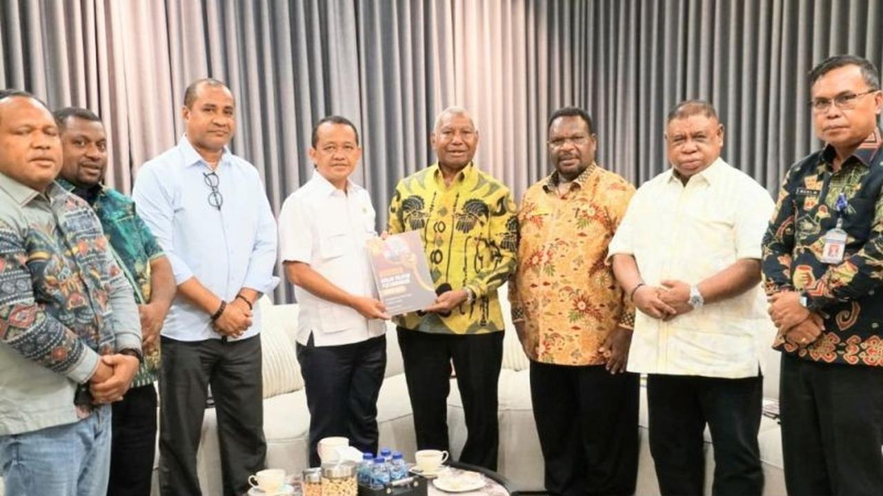 Gubernur Papua Barat Temui Menteri ESDM Bahas Realisasi PI 10 Persen