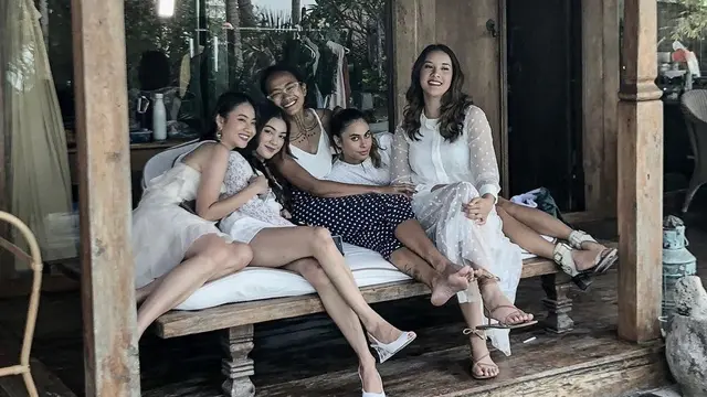 Potret Keseruan Pemeran Pretty Little Liars Versi Indonesia (sumber: instagram/@___shindyhuang)