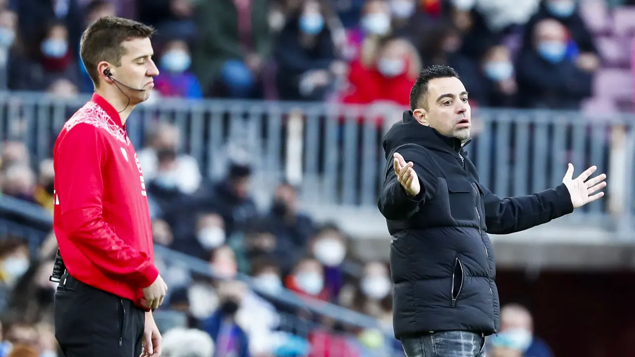 Foto: Reaksi Xavi Usai Menelan Kekalahan Perdana Sebagai Pelatih Barcelona di Liga Spanyol