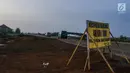 Kendaraan pemudik memasuki pintu masuk tol fungsional (tol darurat) Pemalang - Batang di Pemalang, Jumat (30/6). Jalan tol darurat yang sempat ditutup sementara itu akhirnya dibuka lagi pada H+4 atau Kamis (29/6) kemarin. (Liputan6.com/Faizal Fanani)