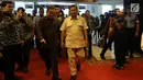 Ketua Umum Partai Gerindra Prabowo Subianto saat tiba di Kompleks Parlemen, Senayan, Rabu, (16/5). Kedatangan Prabowo untuk membahas perkembangan politik terkini termasuk adanya serangkaian teror. (Liputan6.com/JohanTallo)
